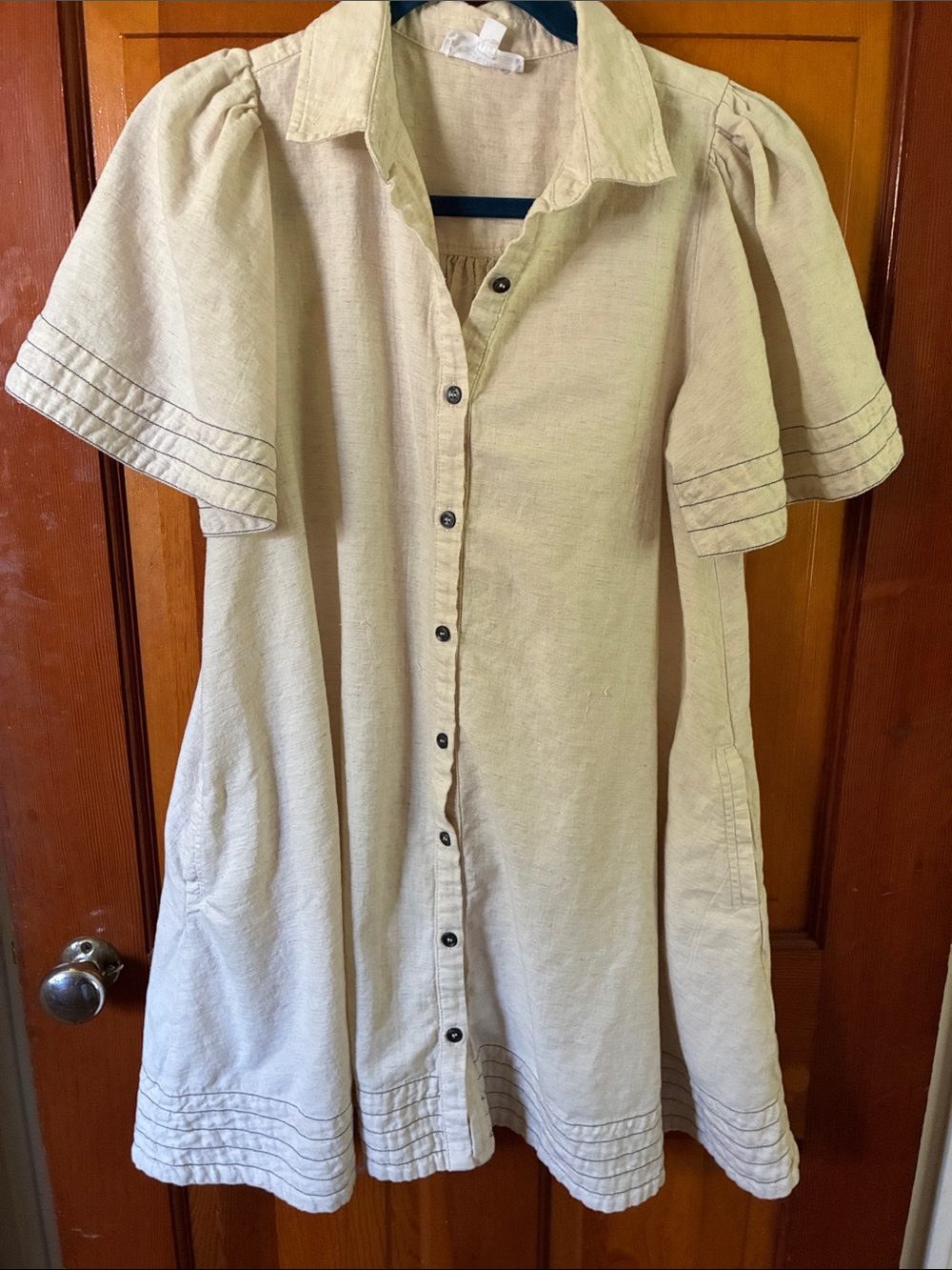eesome Cream Button-Front Puff Sleeve Dress